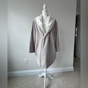 pip-squeak chapeau Tan and Cream Oversized Puffy Coat